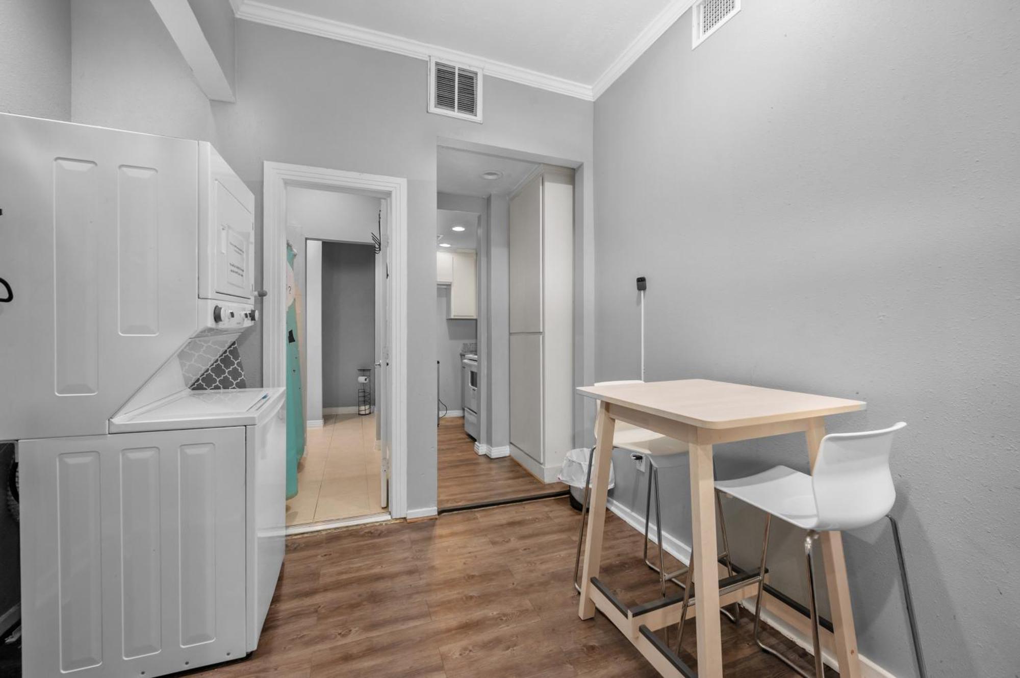 Trendy Montrose 1Br Apartment Houston Exterior photo